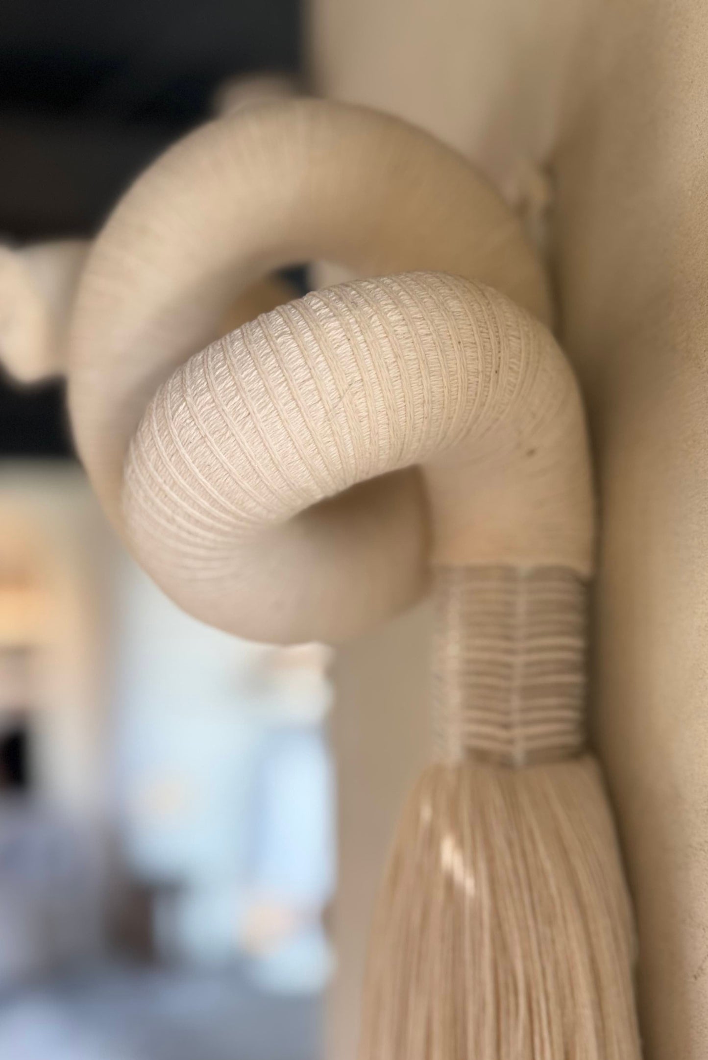 ESCULTURA TEXTIL DESLIZ